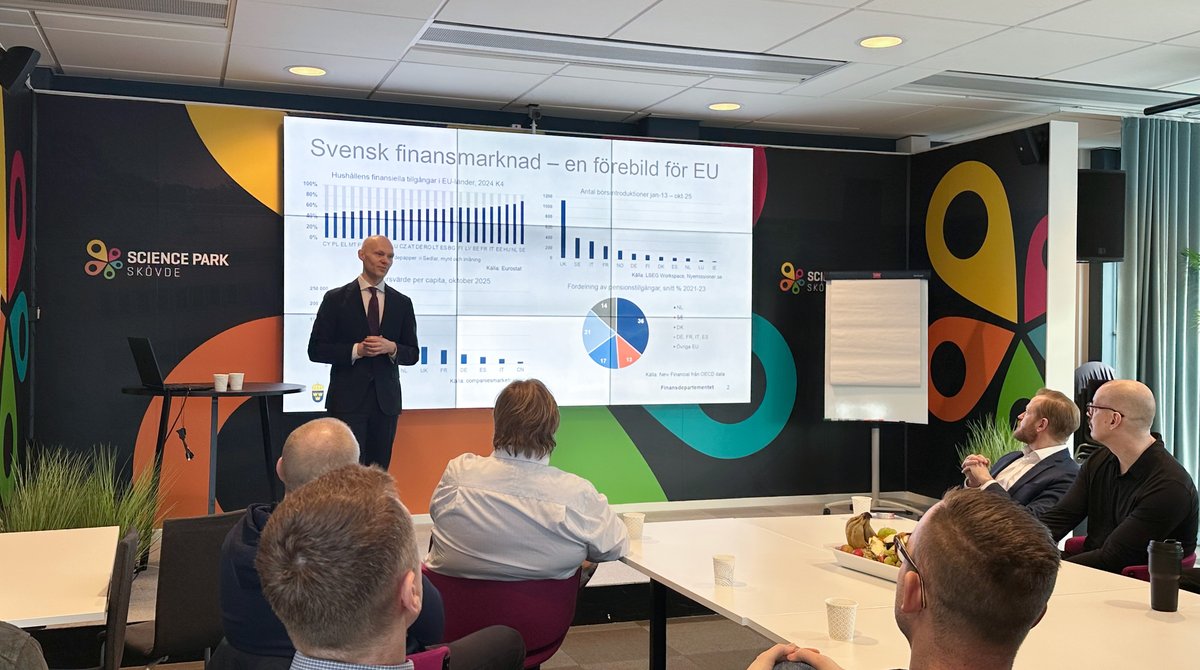 Finansmarknadsministern besökte Science Park Skövde.jpg