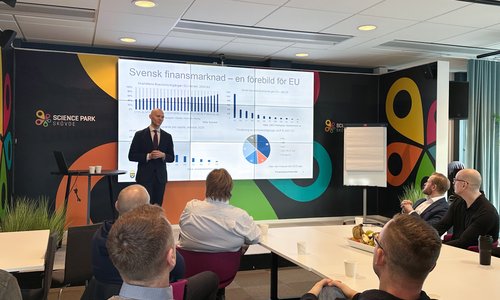 Finansmarknadsministern besökte Science Park Skövde.jpg